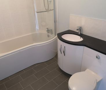 Vivian Street, Ferndale, Tylorstown - Photo 3