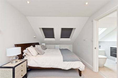 Fulham Palace Road, SW6, London - Photo 2