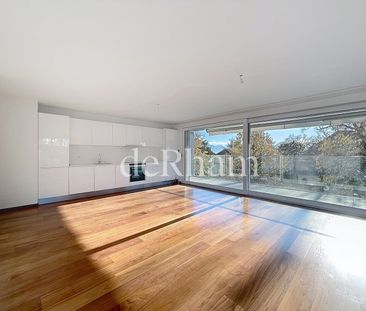 Elysée district – Beautiful apartment in a luxury building - Photo 3