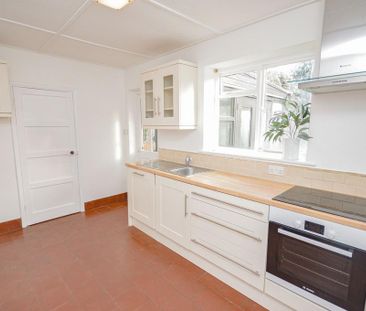 2 bedroom detached bungalow to rent - Photo 5