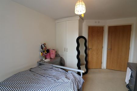 Manor House Drive, Coventry, CV1 2EA - Photo 4