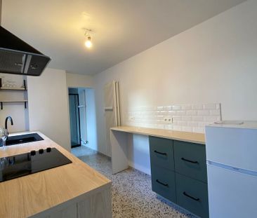 Charmant en gerenoveerd gelijkvloersappartement te huur met zonnige... - Foto 2