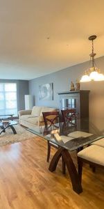 Spacious Kitsilano 2 bedroom | 2 bath - Photo 3