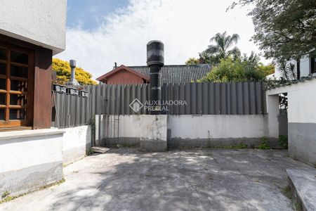 Casa com 5 quartos e 304m² para alugar em Ipanema, Porto Alegre. - Foto 3