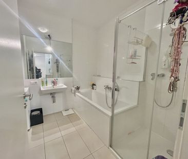 moderne 3-Zimmer-Wohnung mit Eigengarten - Projekt IU - Photo 2