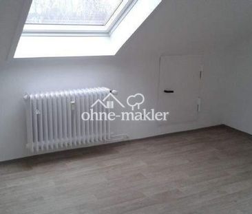 Sehr schöne 2-Zimmer-Dachgeschoss-Wohnung mit guter zentraler Anbin... - Photo 2