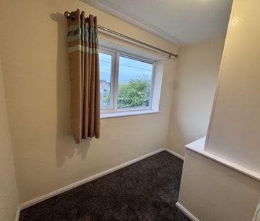 3 bedroom semi-detached house to rent - Photo 6