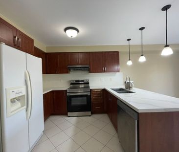 For Lease - 72 Darren Avenue, Whitby, Ontario - Photo 4