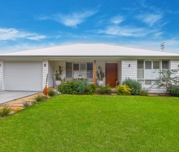 GREAT LOCATION AND OPEN PLAN LIVING - Photo 1