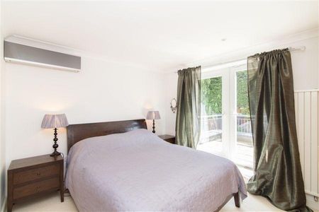 5 bedroom detached house to rent - Photo 2