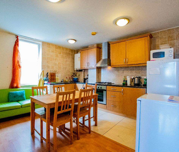 Boulcott Street Room 4 - Photo 2