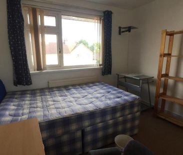 4 bedroom semi-detached house to rent - Photo 1