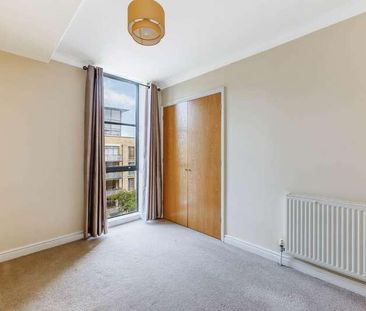 Ferry Lane, Brentford, TW8 - Photo 3