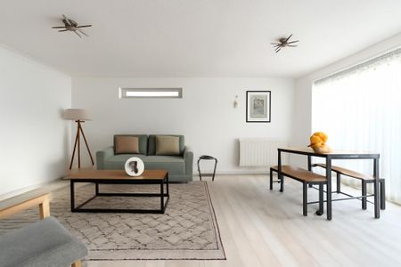 3 bedroom terraced house to rent - Photo 3