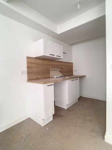 Location Appartement 4 pièces 77m² - Photo 2