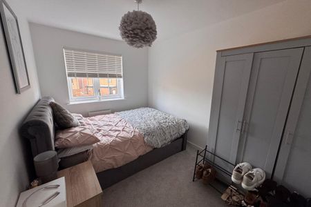 Evans Mead - Photo 2