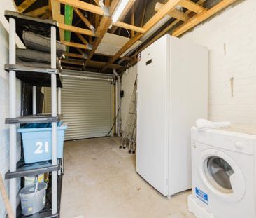 3 bedroom detached bungalow to rent - Photo 3