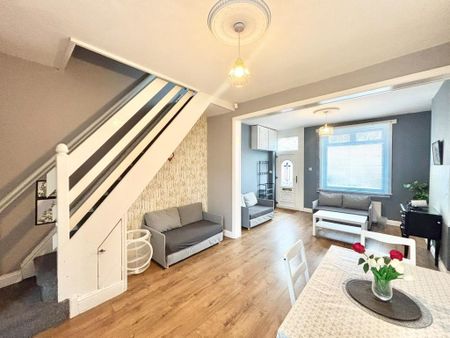 2 bedroom terraced house to rent - Photo 3