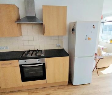 1 bedroom flat to rent - Photo 2