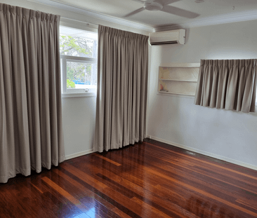 Lovely Home in Highly Sought after Riverside Location - Photo 5