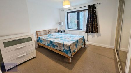 1 bedroom Flat To Let - Photo 3