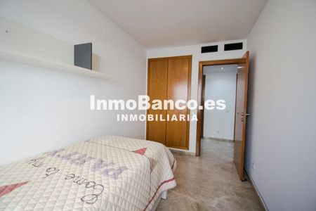 3 bedroom luxury Flat for rent in Valencia - Photo 2