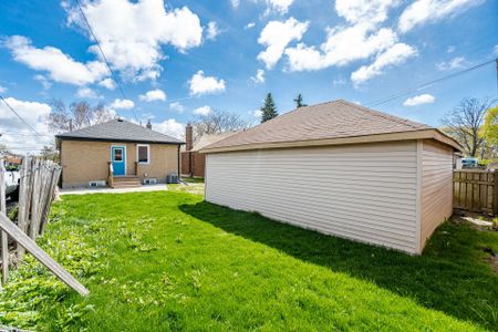 For Lease - 102 Wilson Road Unit# UPPER LEVEL, Oshawa, Ontario - Photo 2
