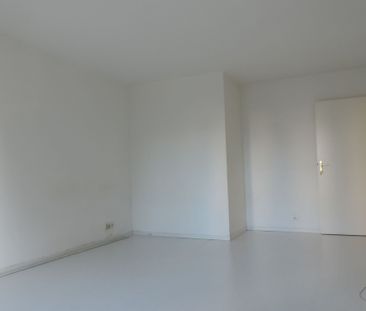 Location Appartement Bondy 93140 Eglise - Photo 2