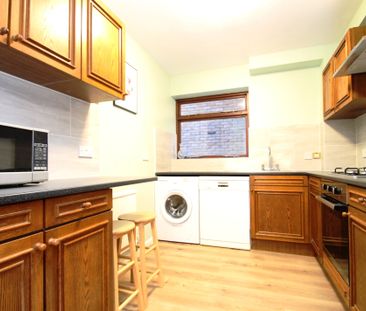 The Avenue, Beckenham BR3 - Photo 2