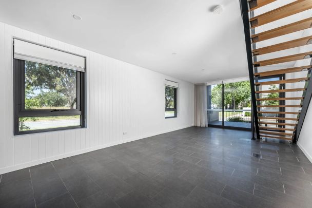 KINGSBOUROUGH VILLAGE - Photo 1