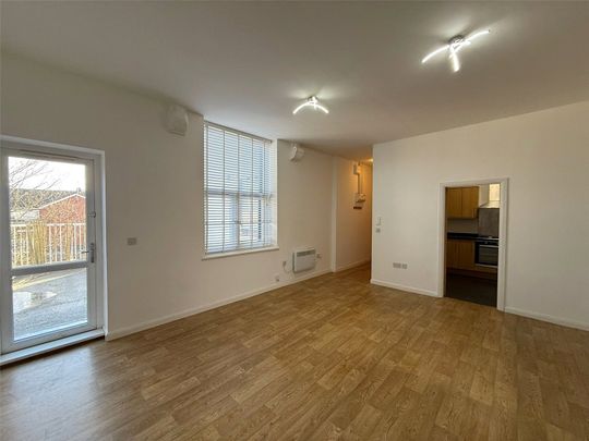 2 bedroom apartment to rent Milnrow Road, Shaw, Oldham, OL2 - Photo 1