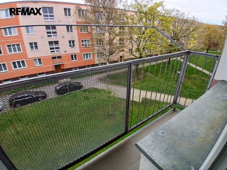 Pronájem bytu 3+1 69 m² - Fotografie 2