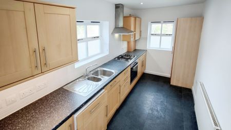 One Bedroom Flat for Rent in Burgess Hill - Photo 2