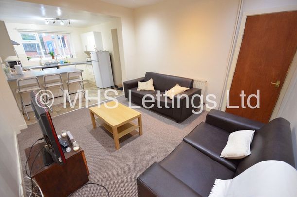 4 Bedroom Mid Terraced House for rent in Manor Terrace - Photo 1