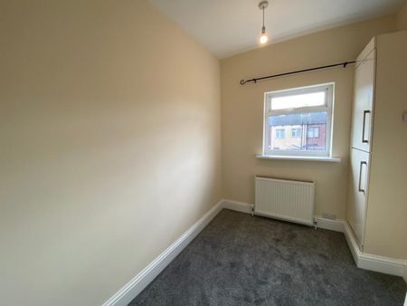 Gordon Street, Featherstone, Pontefract - Photo 5