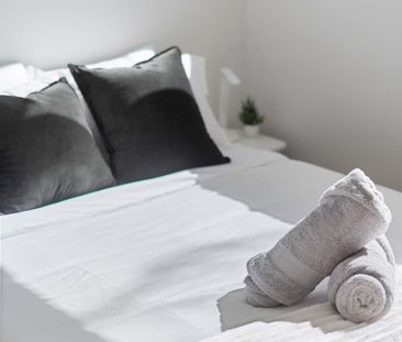 For Lease - 844 Connaught Avenue, Britannia Heights - Queensway Ter... - Photo 1