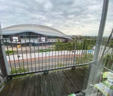 2 bedroom Flat To Let - Photo 1