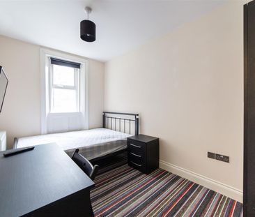 4 bed apartment to rent in Jesmond Road, Jesmond, NE2 - Photo 5