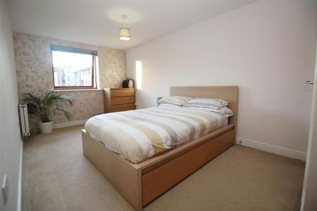 2 bedroom apartment to rent - Photo 3