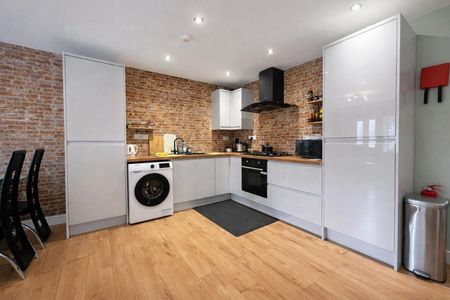 2 bedroom Flat To Let Total Size: 657 SQ FT - Photo 5