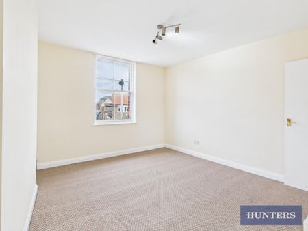 1 bedroom Flat To Let - Photo 4