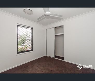 Resort Living, Pool + BBQ area + Ducted Air Conditioning - Photo 5