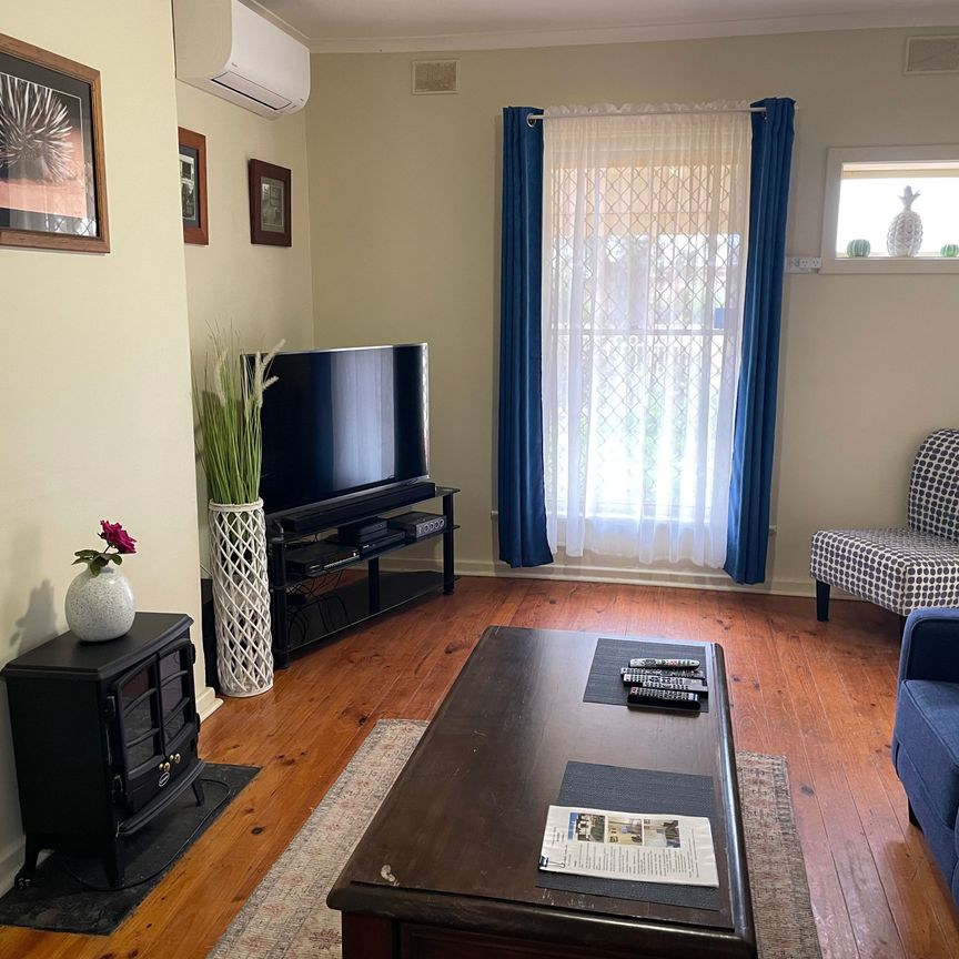 FULLY FURNISHED HOME - Photo 1