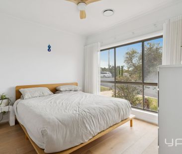 Spacious 5 bedroom Family Home in Quiet Tootgarook Location - Photo 5