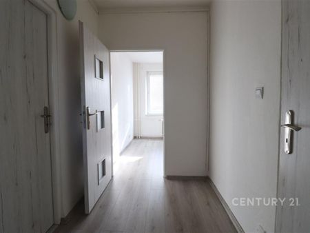 Pronájem bytu 1+1 38 m2 - Fotografie 2