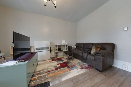 For Lease - 15 1/2 Forin Street, Belleville, Ontario - Photo 2