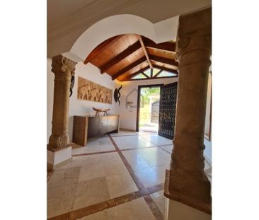 3 room luxury Villa for rent in Estepona, Spain - Photo 2