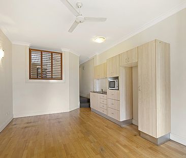 Stylish 1-Bedroom + Study/ Media Room in Prime Location - Photo 2