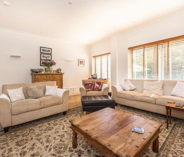 5 bedroom detached house to rent - Photo 2