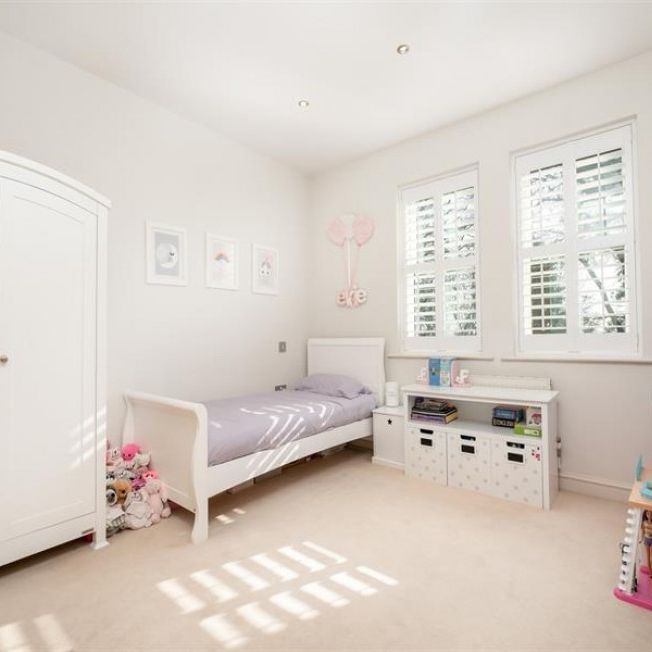 The Springs, Altrincham - Photo 1